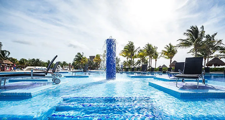 Bluebay Grand Esmeralda El Marlyn Azul Messico