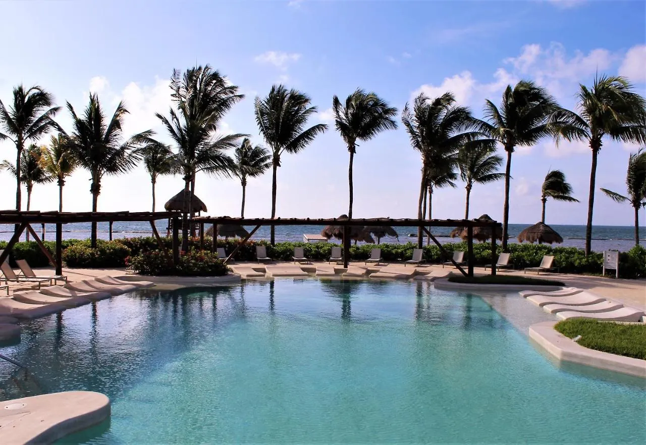 Bluebay Grand Esmeralda El Marlyn Azul