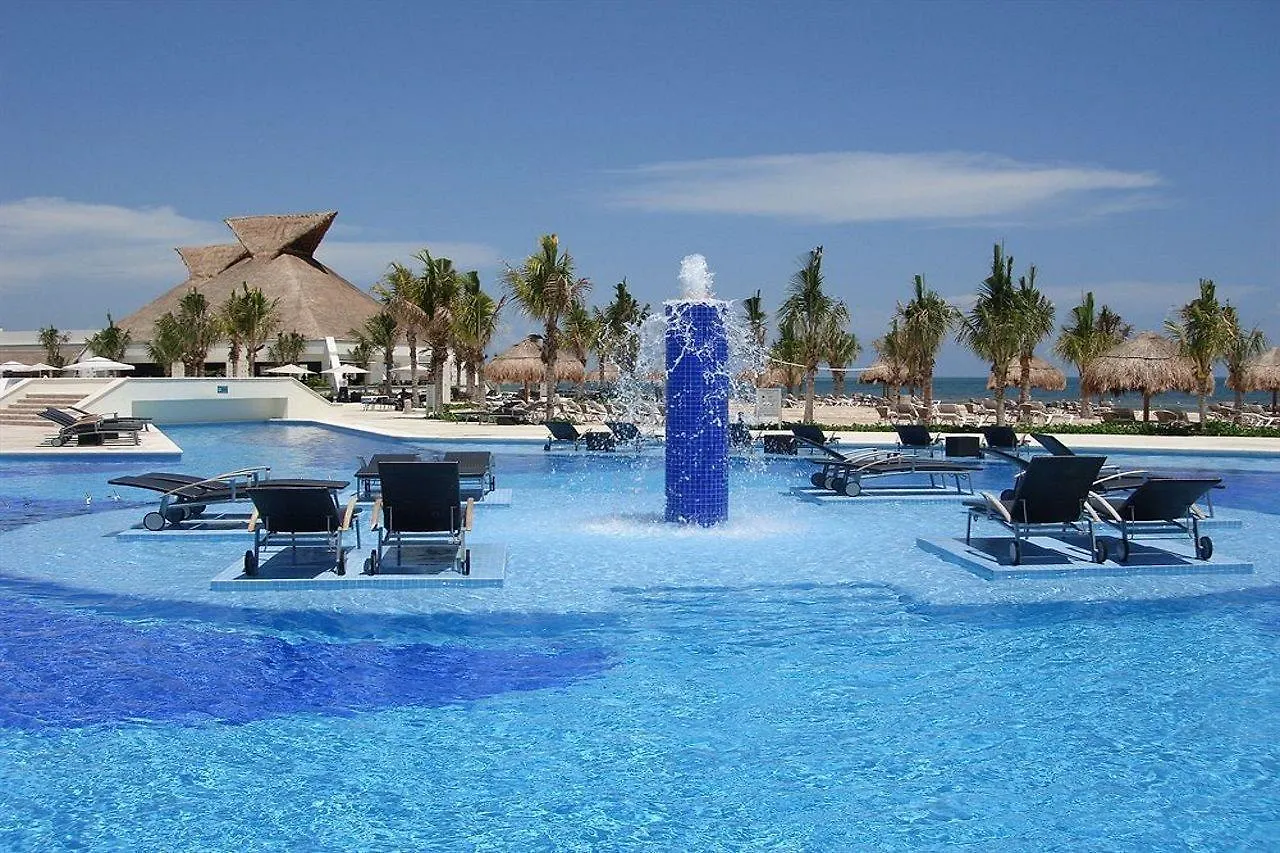 Resort Bluebay Grand Esmeralda El Marlyn Azul