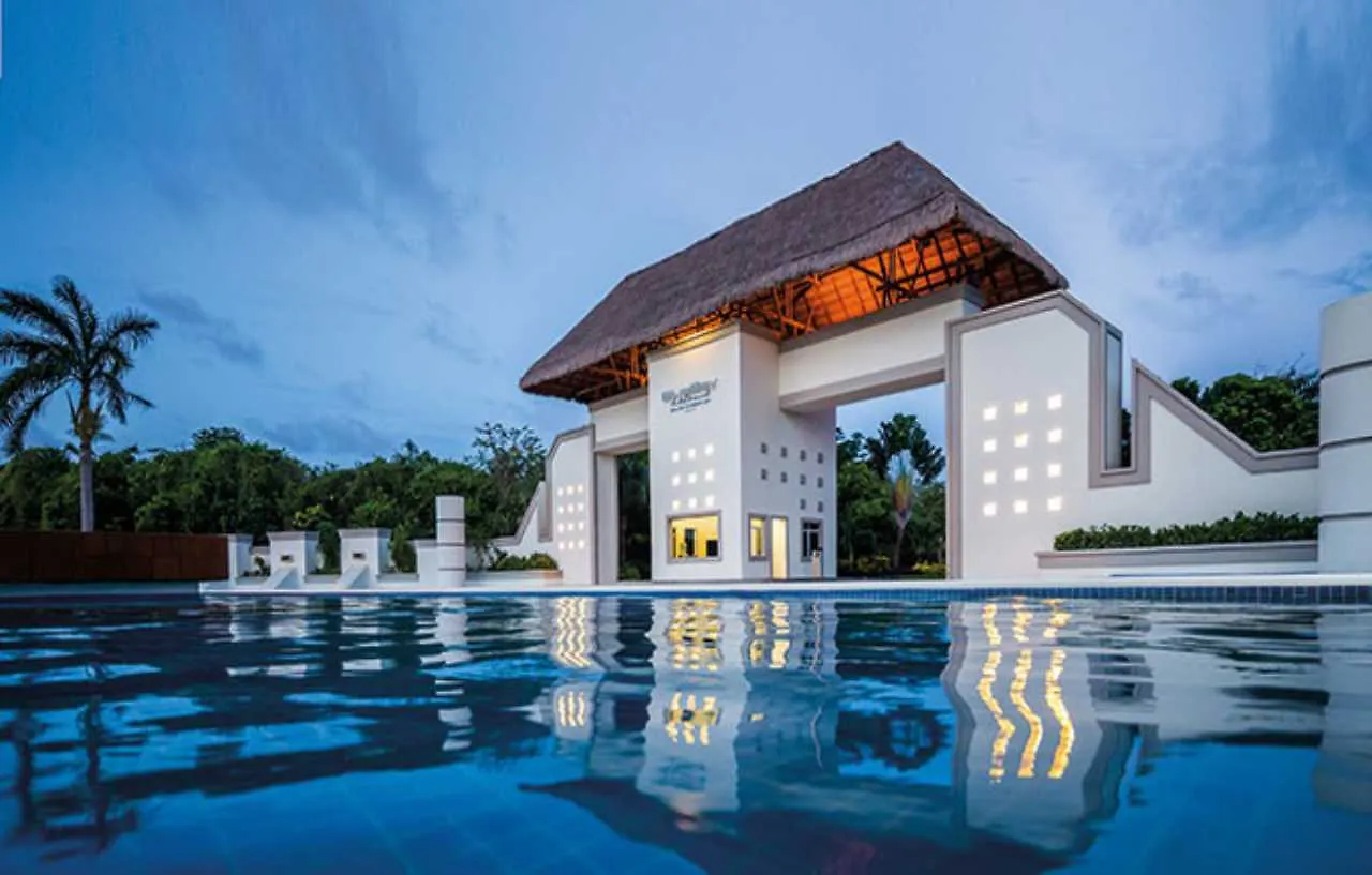 Resort Bluebay Grand Esmeralda El Marlyn Azul